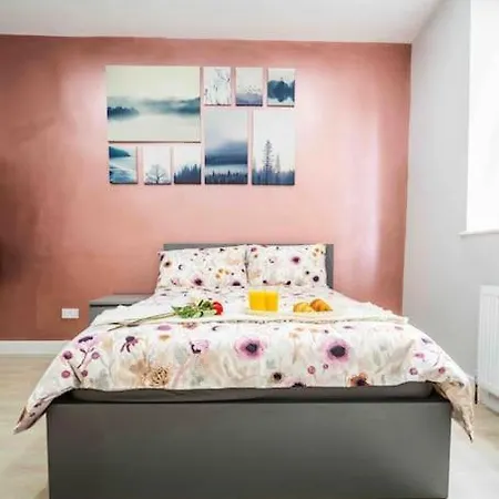 Beautiful Flat With Free Parking Apartment Birmingham